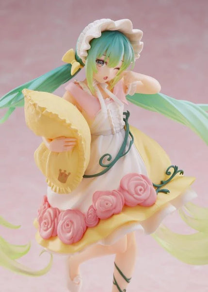 Vocaloid Hatsune Miku (Sleeping Beauty) Wonderland Figure