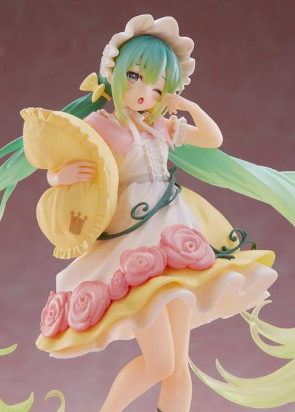 Vocaloid Hatsune Miku (Sleeping Beauty) Wonderland Figure